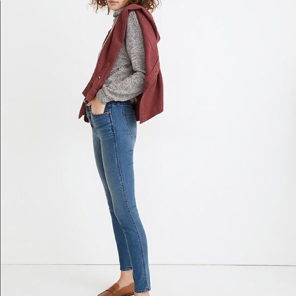 Madewell 10” High Rise Skinny Jeans - Picture 3 of 14